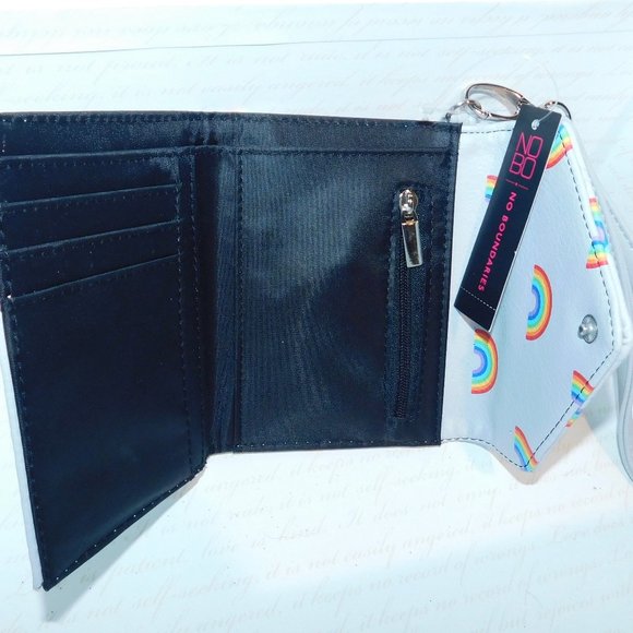 Ladies Wallet - Picture 1 of 2